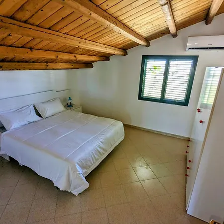 Margus Apartment Punta Braccetto Exterior photo